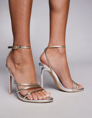 SIMMI London – Henni – Riemchensandalen in Silber und Gold mit Absatz | ASOS (Global)