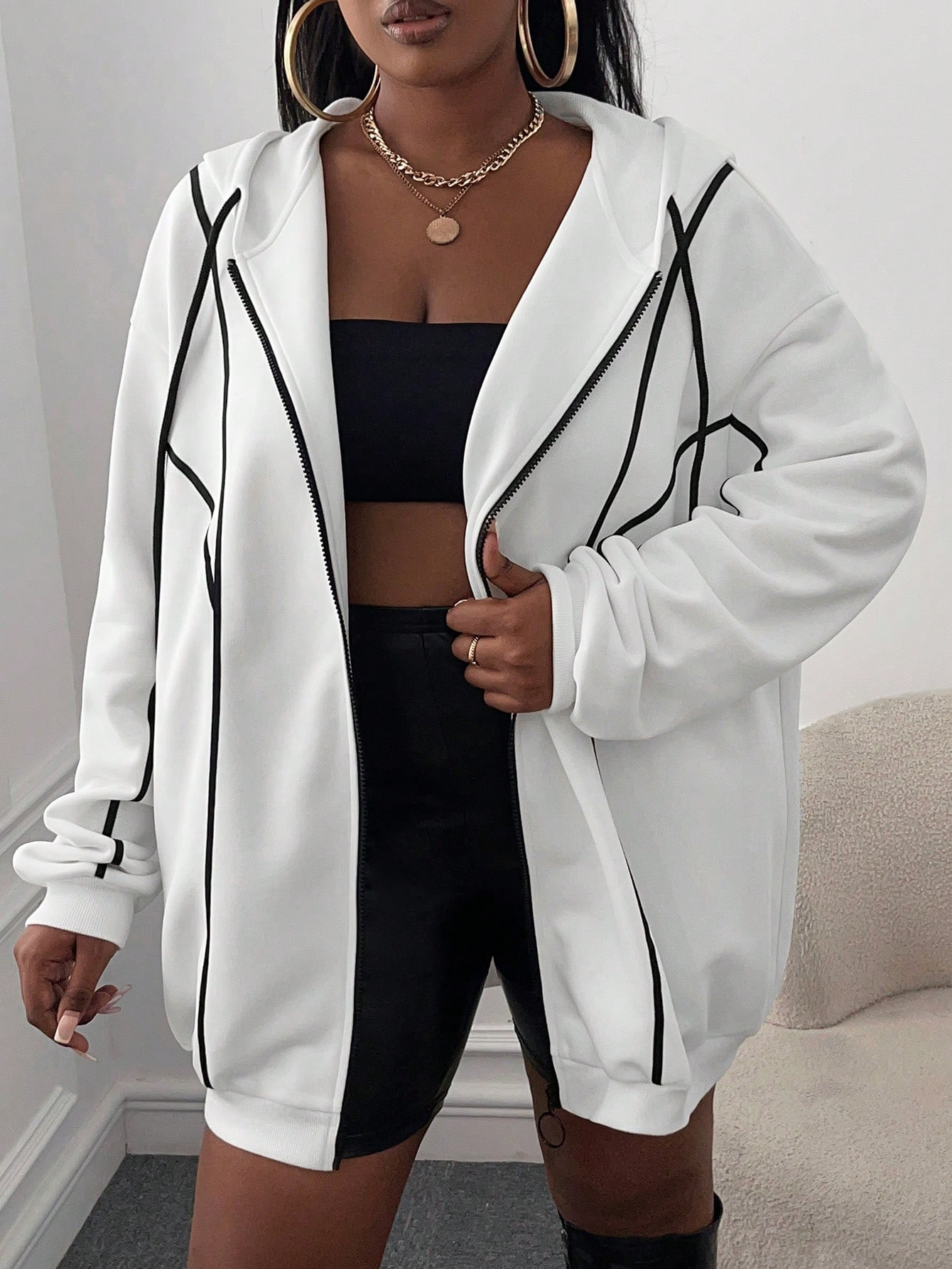 SHEIN Slayr Plus 1pc Contrast Binding Drop Shoulder Drawstring Hoodie | SHEIN