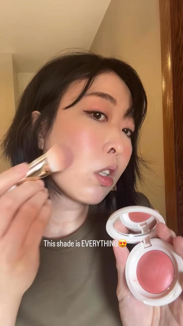 My obsession 💓and always! @rarebeauty



#rarebeauty #makeuptutorial 
#makeup #softpinchblush #springmakeup

#LTKdayinmylife #LTKgrwm #LTKBeauty