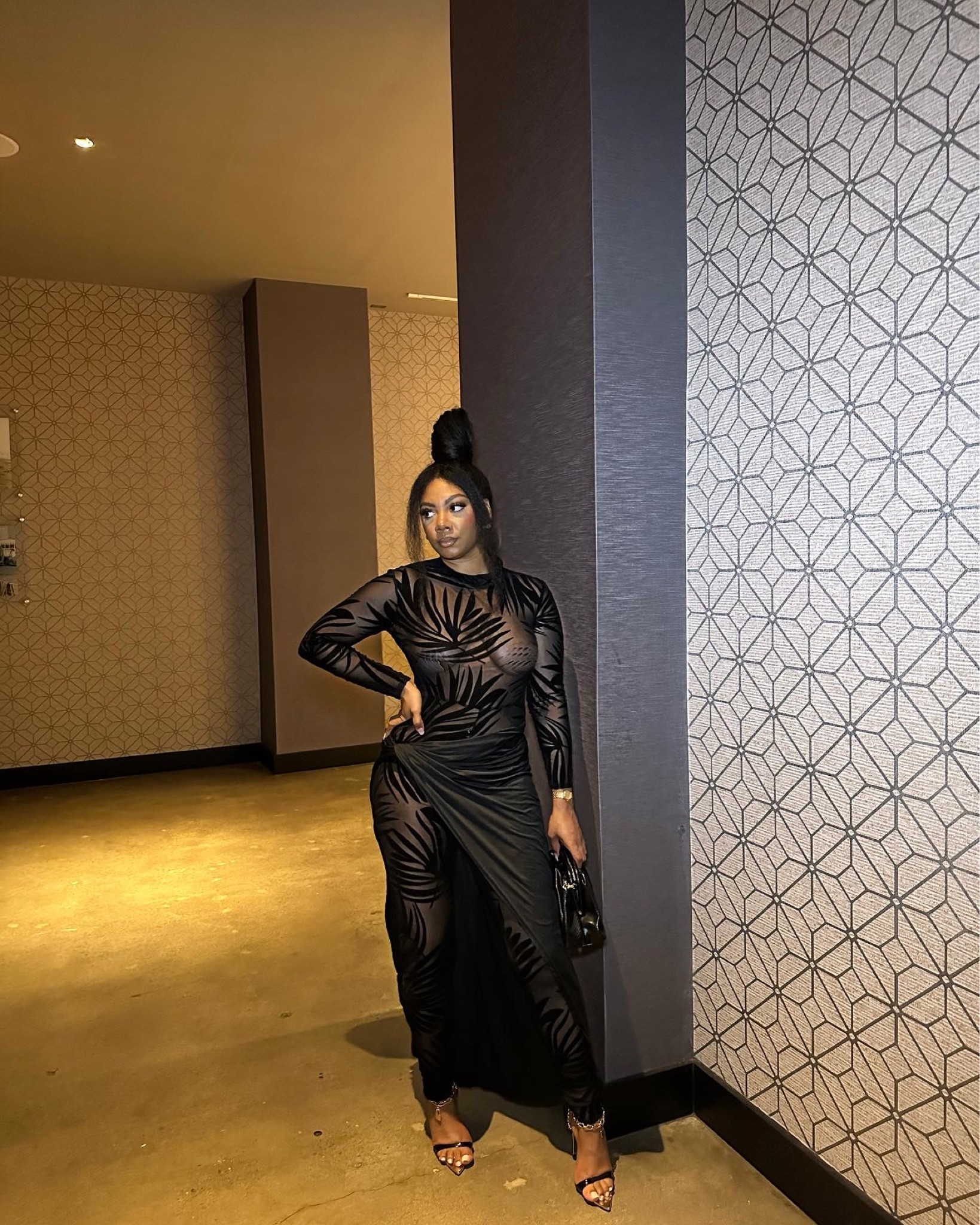 Affordable date night look 🖤

#LTKstyletip #LTKSeasonal #LTKunder100