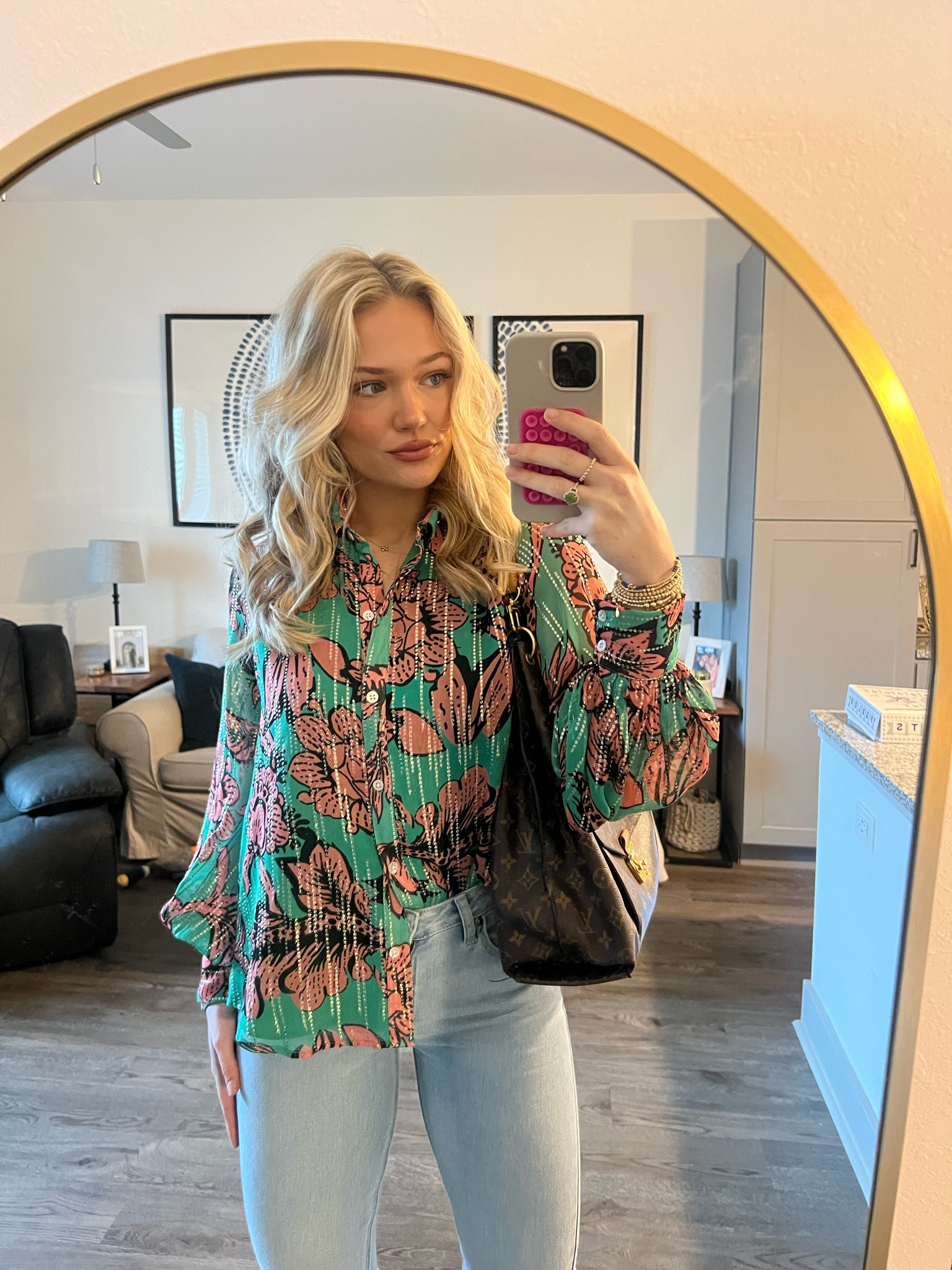 Top is Just Bellina 💚

#LTKbeauty #LTKworkwear #LTKstyletip