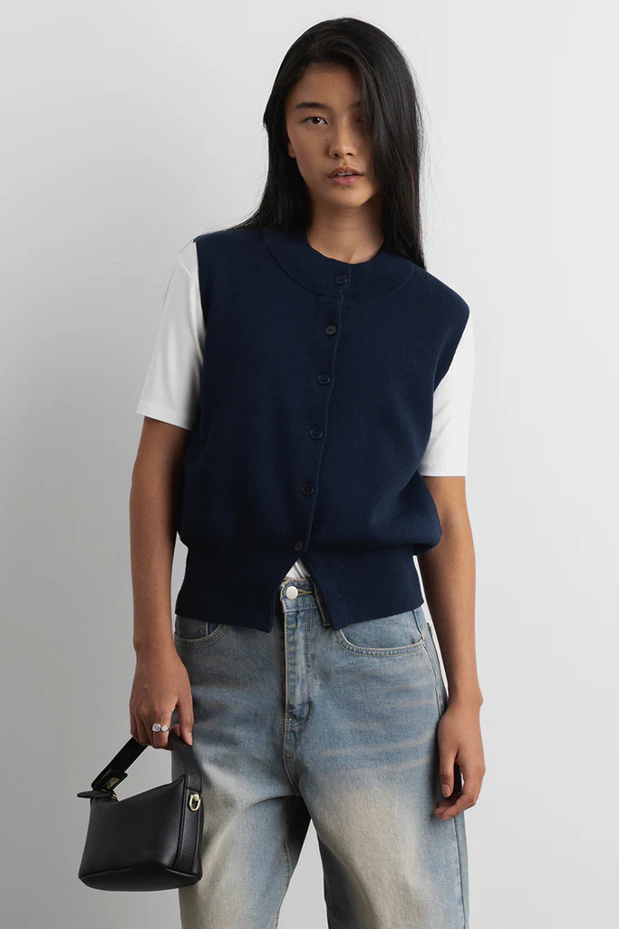 KNIT MOCKNECK BUTTON UP VEST | OAK + FORT