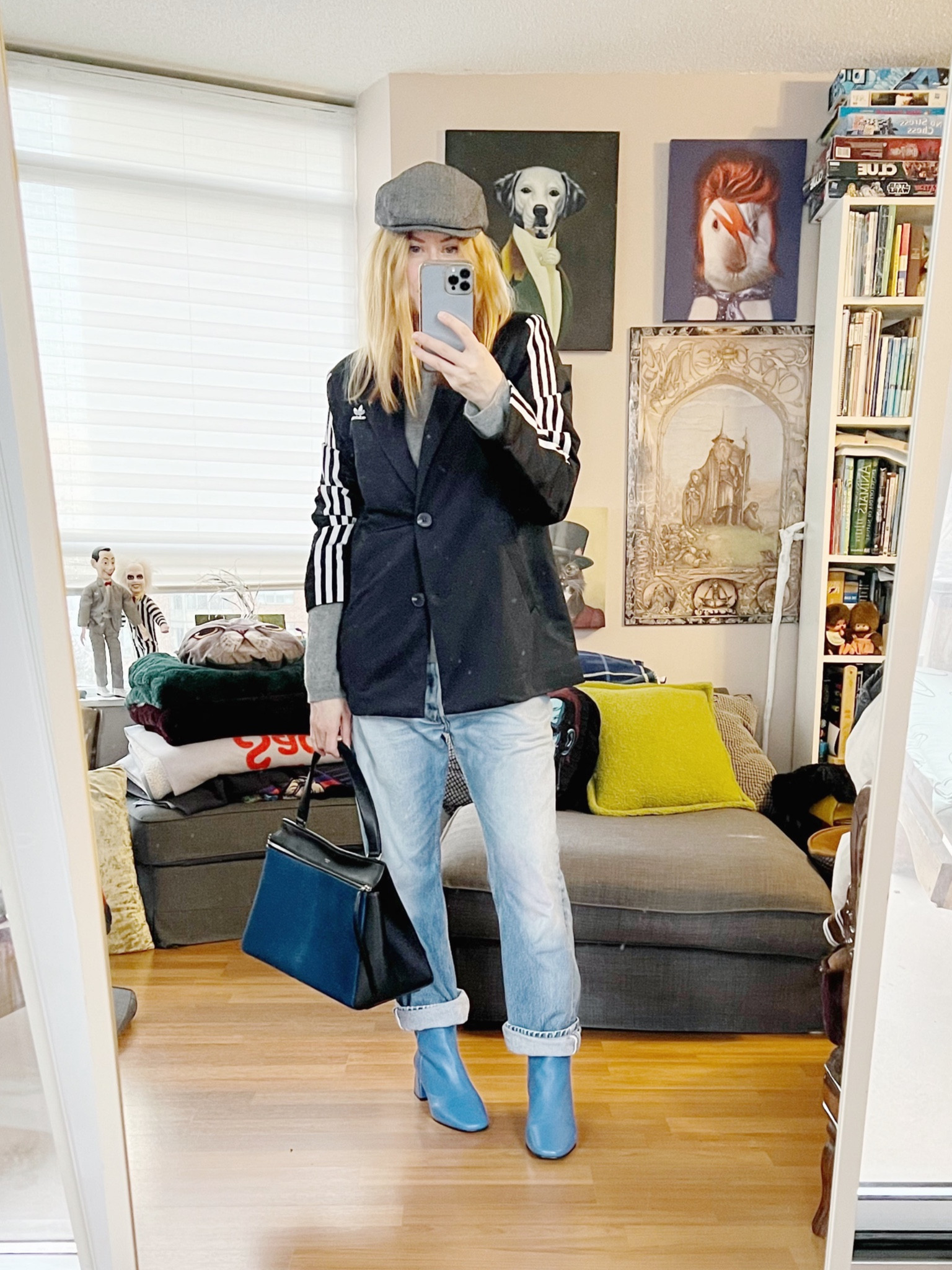 It’s my youngest daughter’s 13th birthday today. She doesn’t do pictures so you get my blue boots instead.
Jeans vintage, bag and sweater secondhand.

.  #winterlook  #torontostylist #StyleOver40  #secondhandFind #everlane #fashionstylist #slowfashion #FashionOver40  #oldceline #MumStyle #genX #genXStyle #shopSecondhand #genXInfluencer #genXblogger #secondhandDesigner #Over40Style #40PlusStyle #Stylish40


#LTKover40 #LTKitbag #LTKstyletip