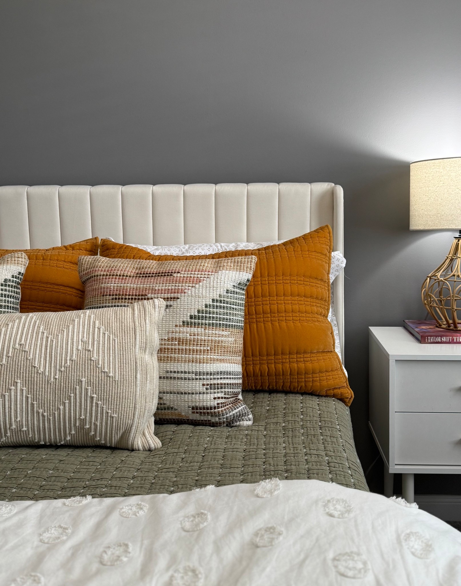 Guest bedroom got an upgrade ✨ Bedding is from Target + throw pillows are from World Market. This bed frame from Amazon is also great quality and under $150! 


Home decor, home decors finds, home decor ideas, bedroom ideas, bedroom decor 

#LTKHome