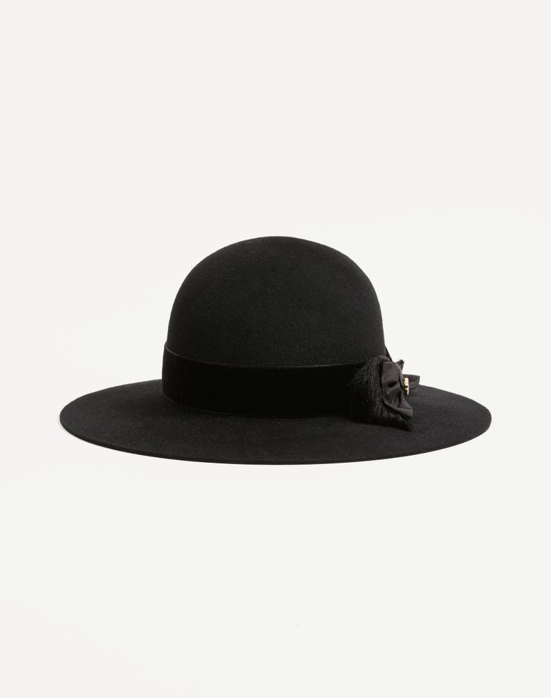 Valentino Garavani VLogo Signature Hat In Lapin Fabric And Velvet With Taffetas Bow Wo | Valentino