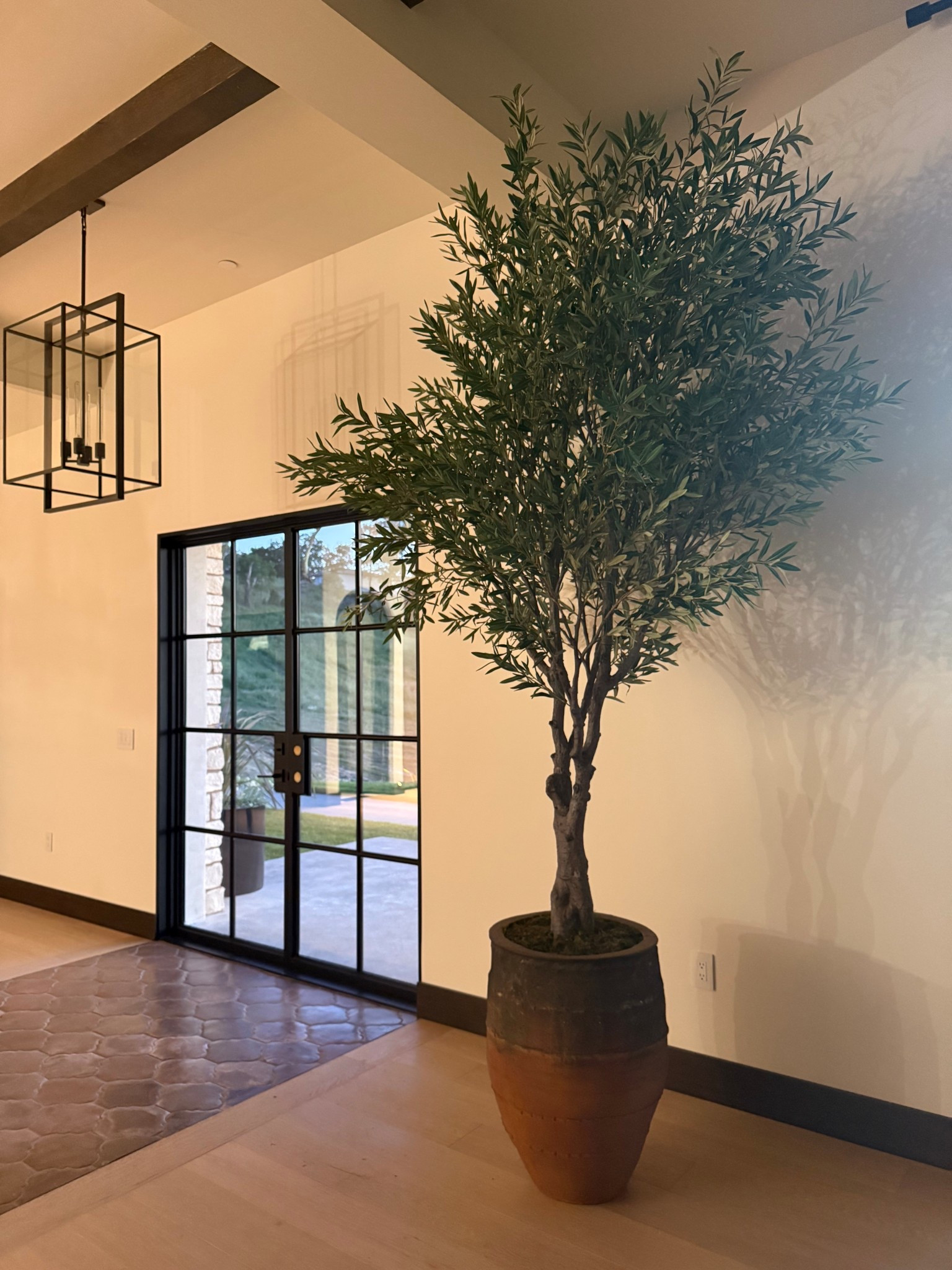 Faux olive tree, olive tree, indoor plant, indoor pot, Napa home, home decor, fake plant 


#LTKSeasonal #LTKHome #LTKSaleAlert