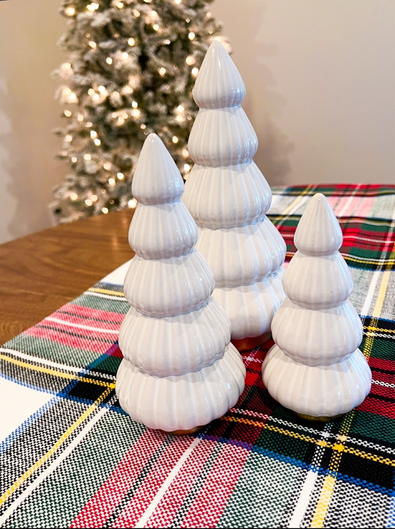 Christmas decor - Christmas table decor - Christmas tree decor 

Dining room - dining room table - pottery barn Reed extending table 

#LTKHoliday #LTKStyleTip #LTKHome
