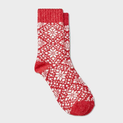 Women's Cozy Alpine Snowflake Super Soft Crew Socks - Universal Thread™ Red | Target