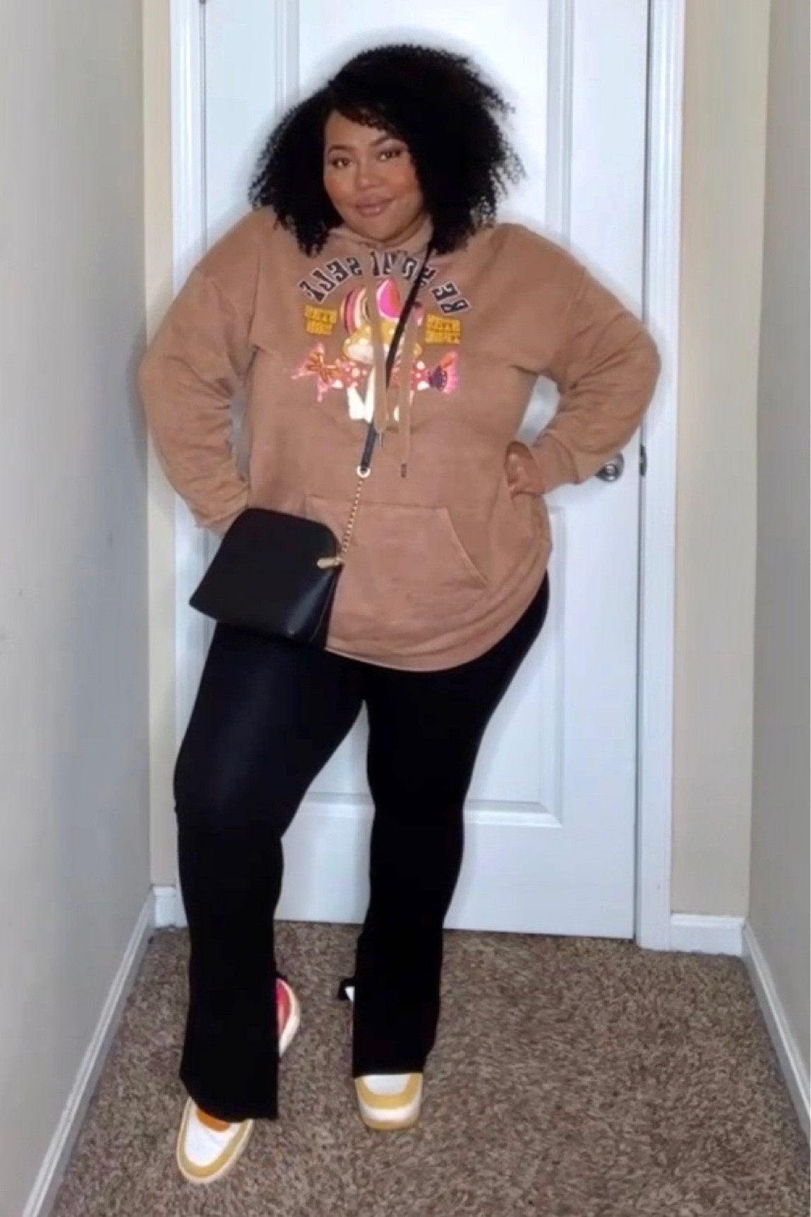 A fun sneaker & hoodie look! 👟 wearing XL a new day flare leggings, size 10 Nike Air Force 1s - they run a little big. Graphic hoodie matched perfectly from Walmart size 21. 

Plus size hoodie 
Plus size flare leggings outfit
Mom outfit idea 
Nike shoes outfit 


#LTKshoecrush #LTKcurves #LTKFind