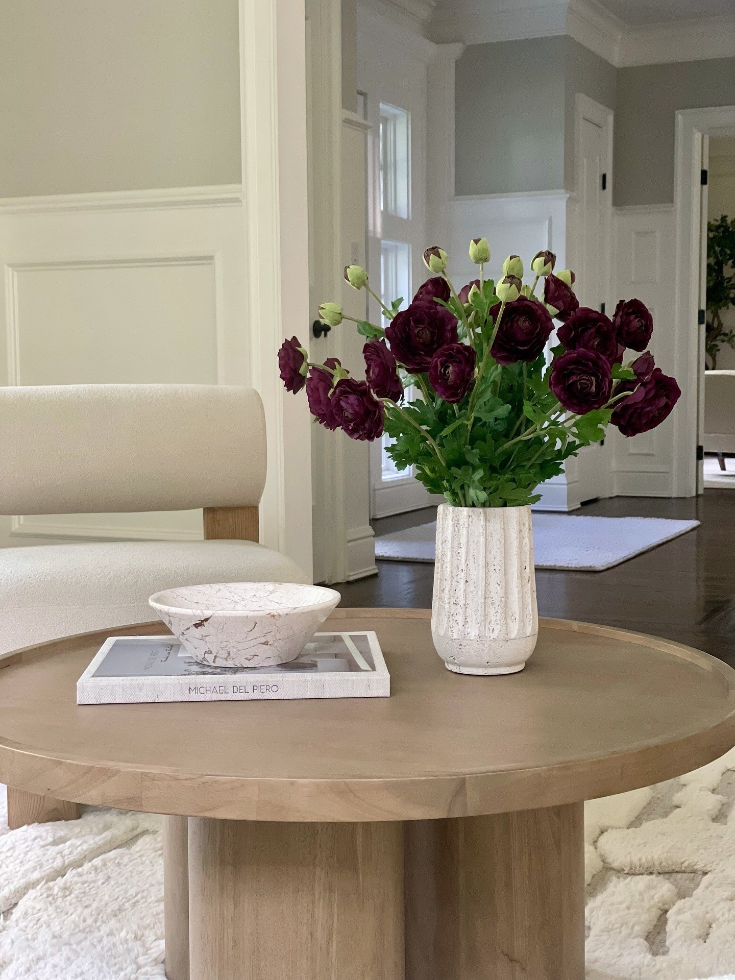 These cooler mornings are a reminder that Fall is just around the corner 🍂 starting adding some of my favorite florals from @afloral around the house. 

Use my code “CREATOR” for 10% off on orders $75+ 🤍

#afloral #fauxflowers #homedecor #interiordesign #homestyling #luxuryliving #fauxreal

#LTKSeasonal #LTKStyleTip #LTKSaleAlert