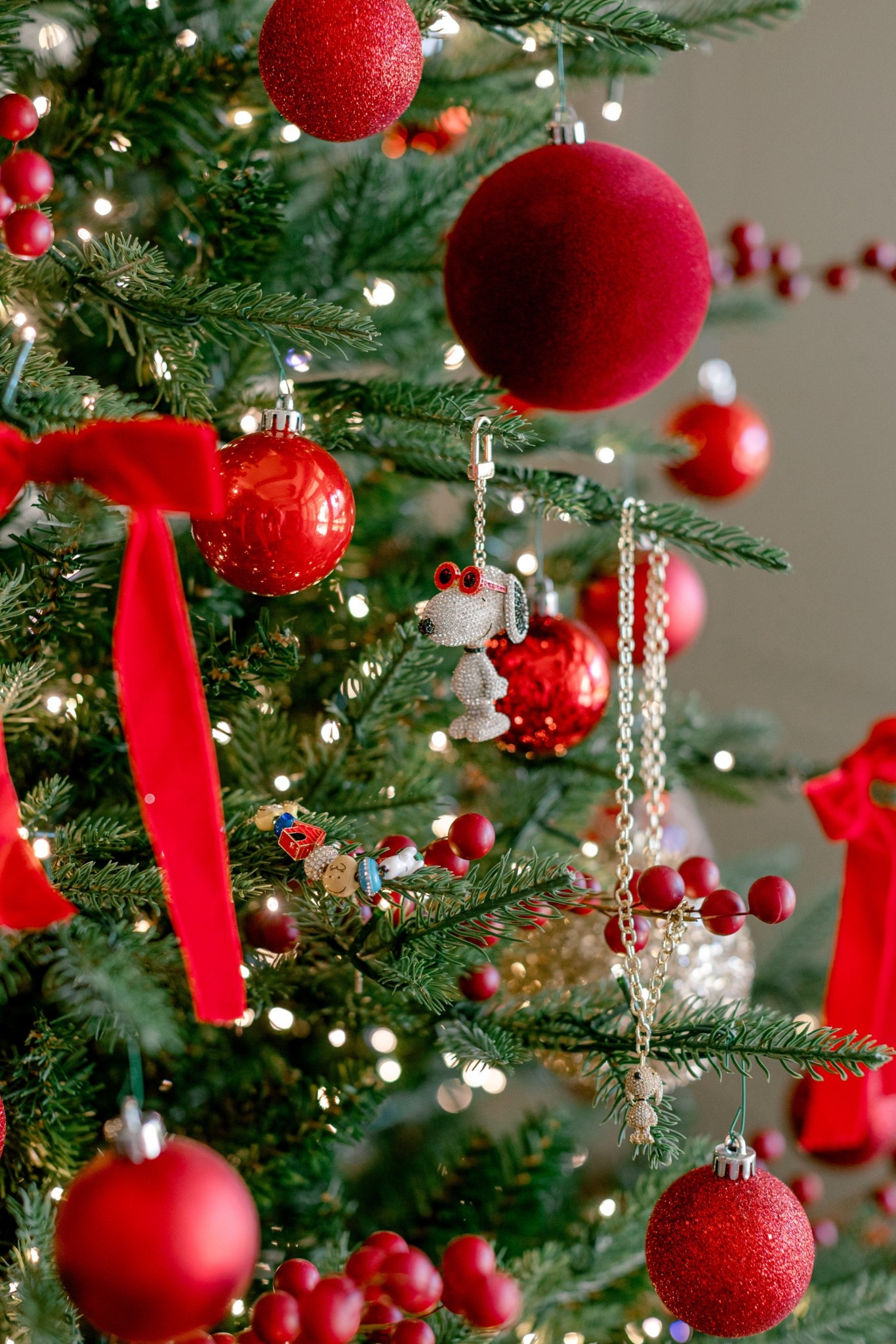 Shop the Peanuts x Baublebar collection!

#LTKHoliday #LTKFindsUnder100 #LTKFindsUnder50