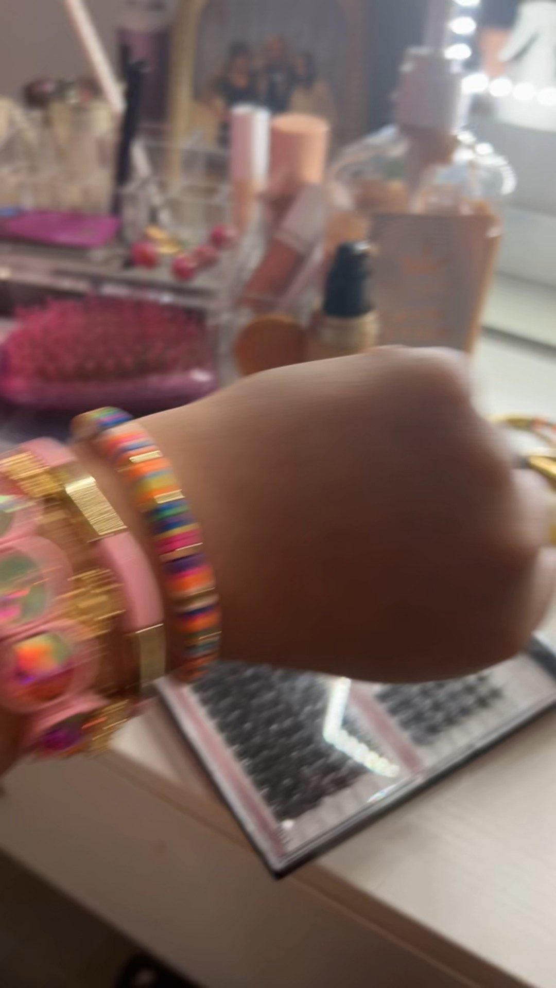 Who else freaks out over a colorful stack??? 😍😍😍 all of Feb makes me wanna be so colorful 🤍🩷🤍

#LTKootd #LTKdayinmylife #LTKValentine