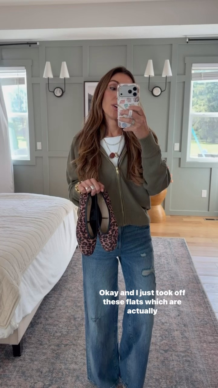 The millennial in me is so in love with these new fall trends! Comfort and affordable! 

#walmartfinds #fallfashion #fall
