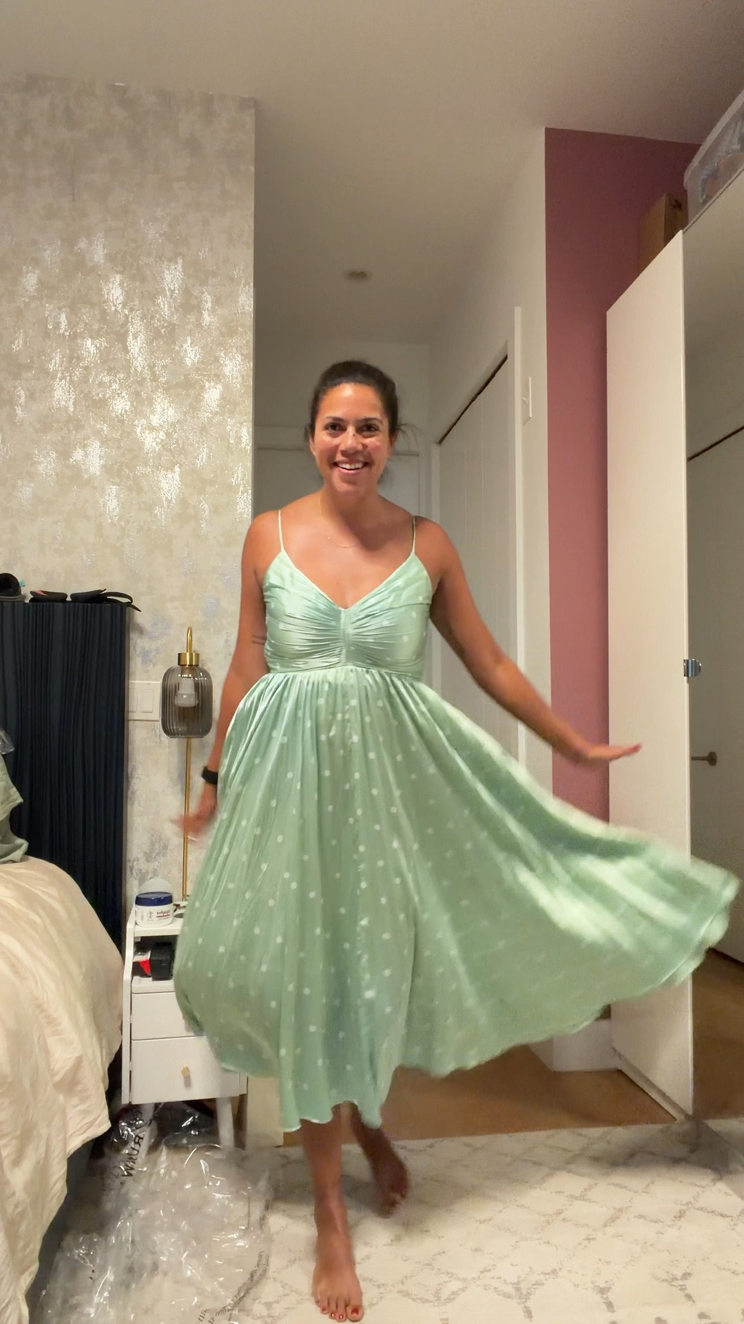 Not much says vacation to me like wearing a fun, beach-y outfit to dinner 🎉. I was getting nerveyyyy after that first dress fail, but we pulled it off! Stick around to the end to witness pure joy brought to you by a jumpsuit. 



(looks 1-5 from RTR, looks 6-11 from Armoire)

Look 1 (the before): Tory Burch sweatshirt (size small, runs large); Old Navy barrel ankle jeans (size 10T, TTS)

Look 2: WEWOREWHAT beach pant & short sleeve dad shirt (size L long & L, both run slightly oversized)

Look 3: Soleil Soleil Overswim Shirt & Shorts (size 4 aka 10, shorts run small & short runs very large)

Look 4: SIMONMILLER ruched midi dress (size large, runs a bit small)

Look 5: Cleobella midi dress (size large, TTS)

Look 6: Lilla P eyelet shirt dress (size large, TTS)

Look 7: BCBG mesh fringed open cardigan (size large, TTS)

Look 8: ASTR The Label midi sundress (size large, TTS)

Look 9: 1. State twist front maxi dress (size large, TTS)

Look 10: Hutch midi dress (size large, TTS)

Look 11: Hutch wide leg jumpsuit (size large, TTS)

#outfitstryon #vacationoutfits #beachdresses