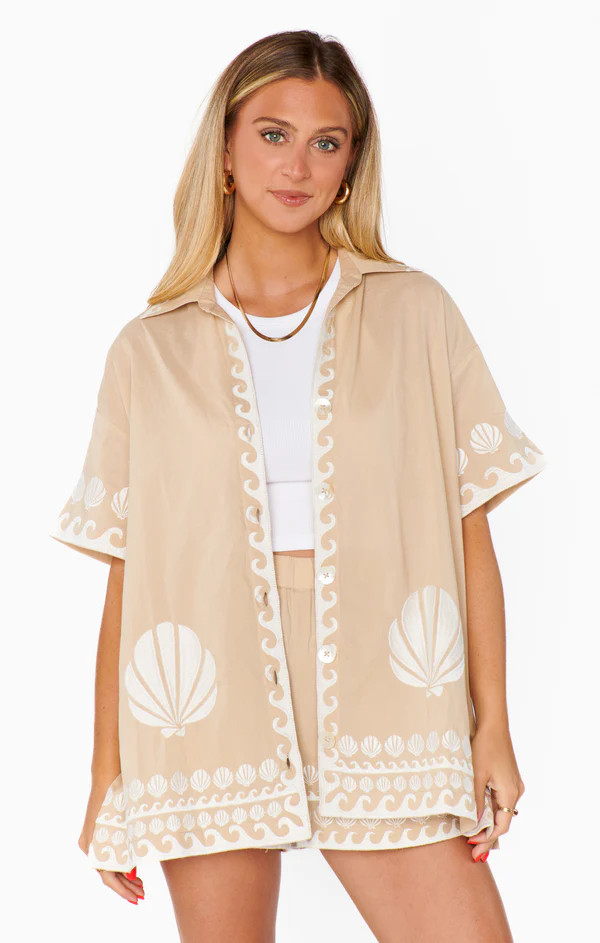 Parker Button Down ~ Latte Capri Shells | Show Me Your Mumu