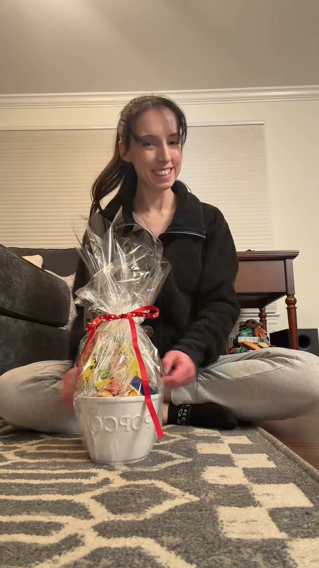 Holiday gifting made simple ✨🍿 #fyp #diygiftideas #giftsunder20

#LTKHome #LTKFindsUnder50 #LTKGiftGuide