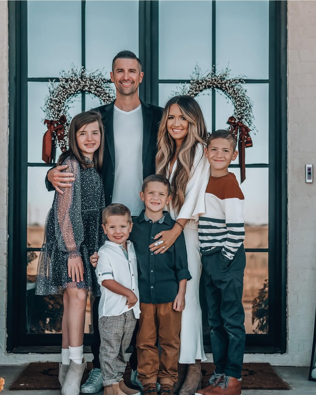 If you’re trying to figure out what to wear for family photos, I got you! I’m sharing some of our past fall photos and linked everything we wore — or super similar pieces if the exact ones aren’t available anymore. (outfits 5-7)

fall photos, family photos, family photo outfits, boys outfits, girls dresses, petite style, fall style (FB)