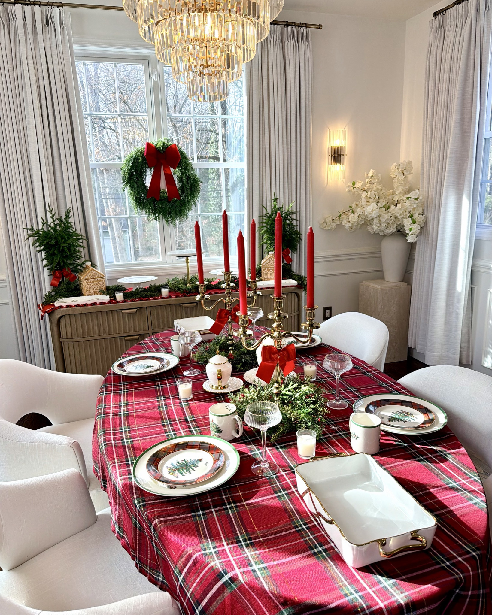 Christmas Tablescape with Amazon finds ☺️

#LTKHoliday #LTKHome #LTKSeasonal