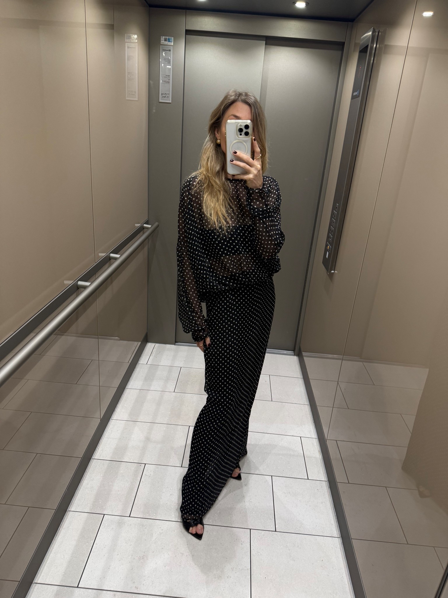 Evening dress
Event dressing 
Christmas party 

#LTKdatenight #LTKluxury #LTKwinter