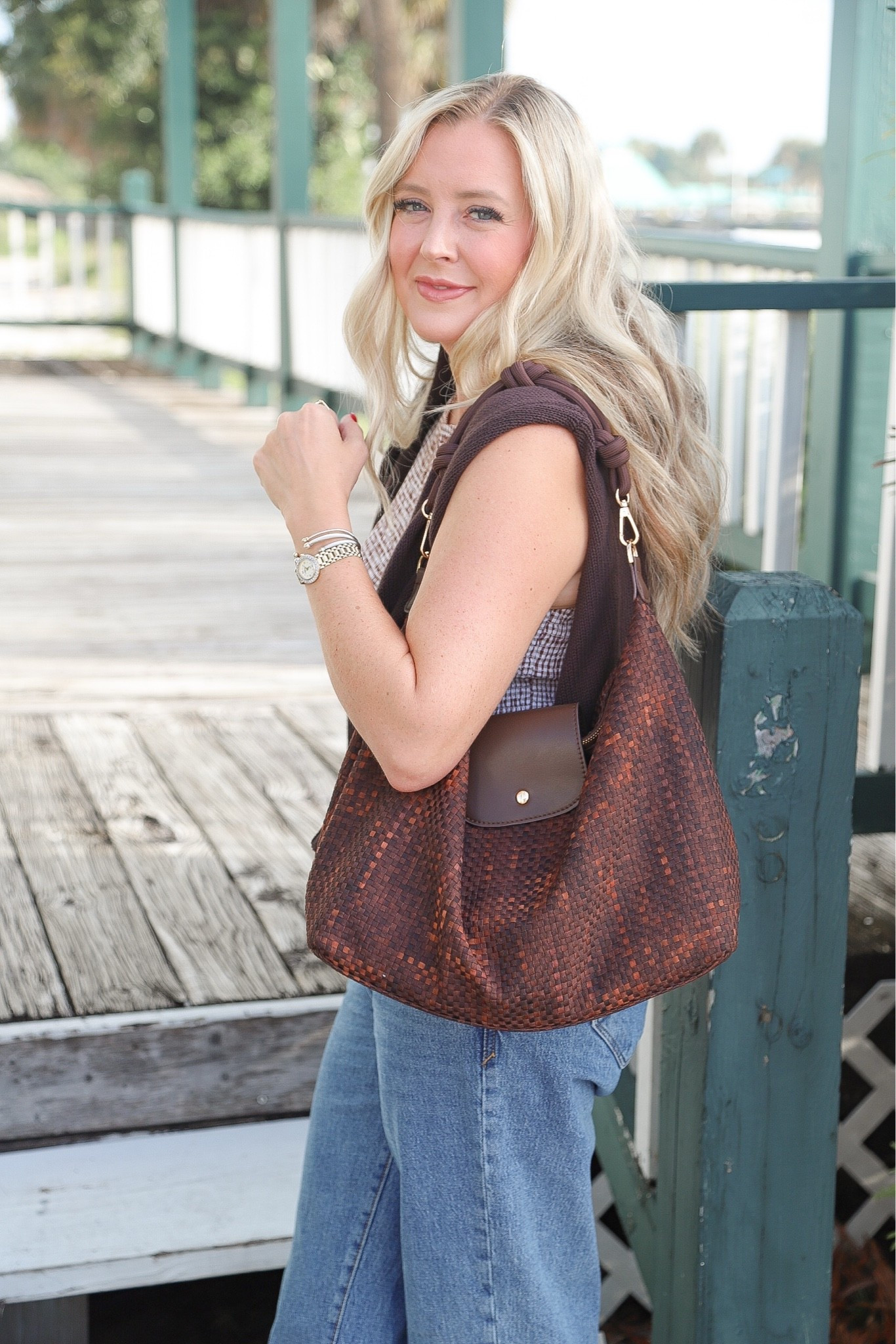 Coffee, errands and a really good bag.

#LTKootd #LTKTravel #LTKgrwm