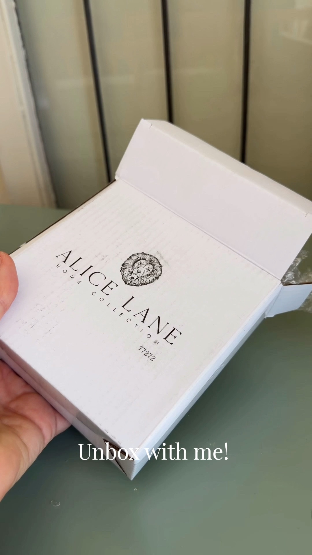 Unbox with me! #candleholders @alicelanehome #gifted

#LTKHome #LTKdayinmylife #LTKmomlife