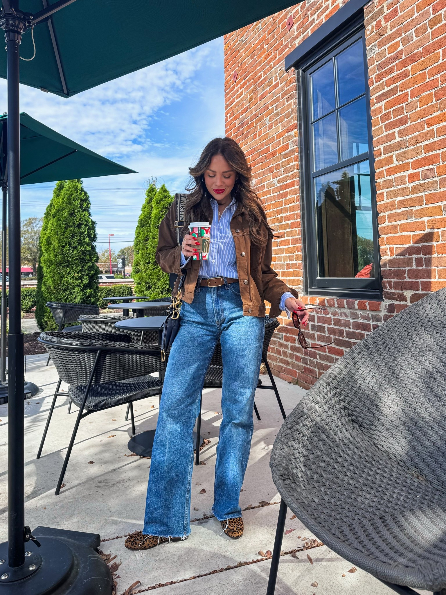 Fall casual outfit! In 25 regular jeans

#LTKFindsUnder50 #LTKHoliday #LTKFindsUnder100