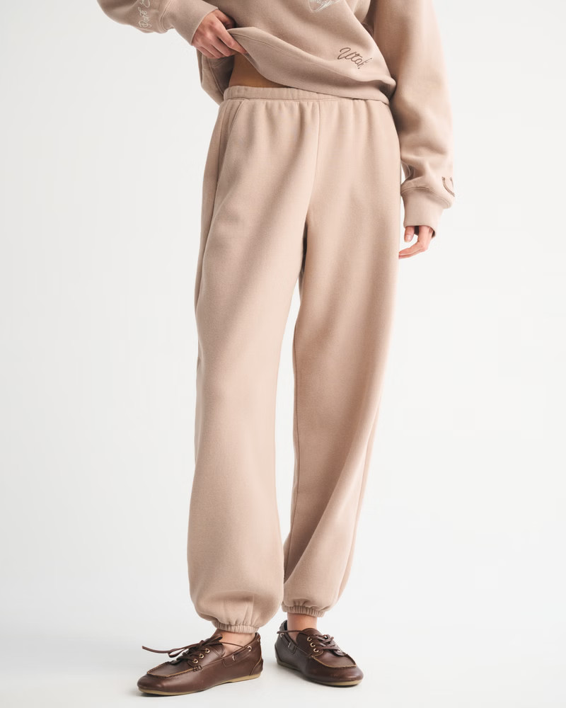 High Rise Sunday Baggy Sweatpant | Abercrombie & Fitch (US)