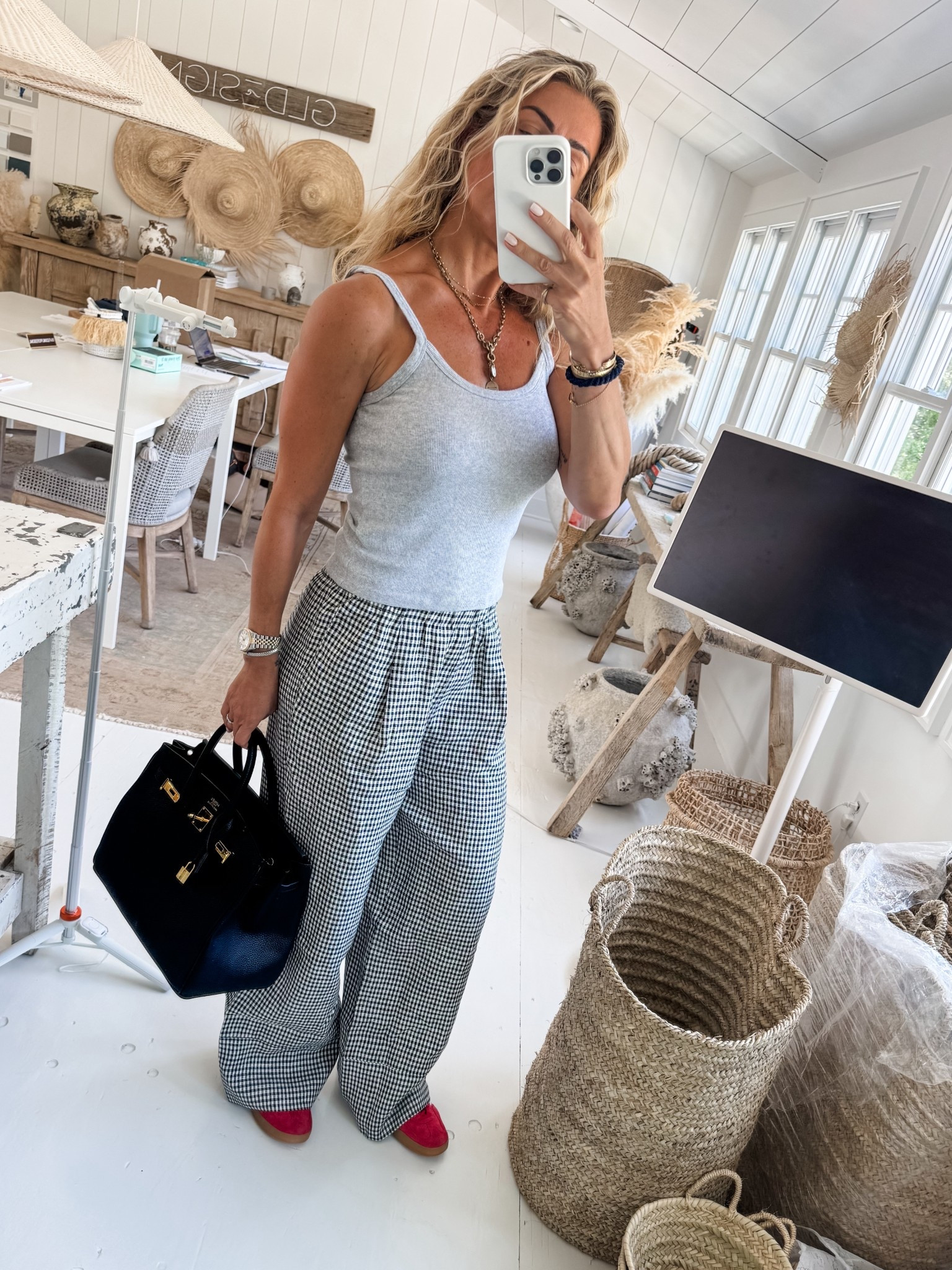 Monday vibes 🖤

#LTKStyleTip #LTKWorkwear #LTKShoeCrush