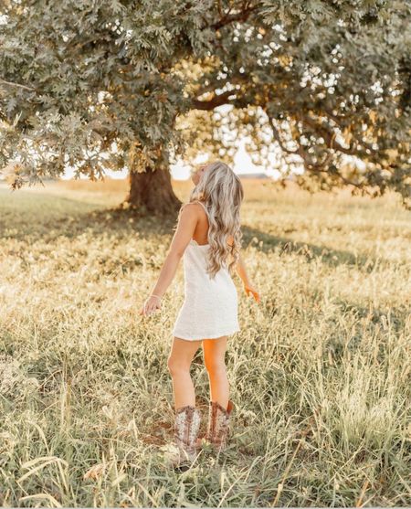 costal cowgirl summer ☁️✨

cowgirl boots, costal cowgirl, western style, white dress, summer stylee

#LTKxNSale #LTKSummerSales #LTKSeasonal