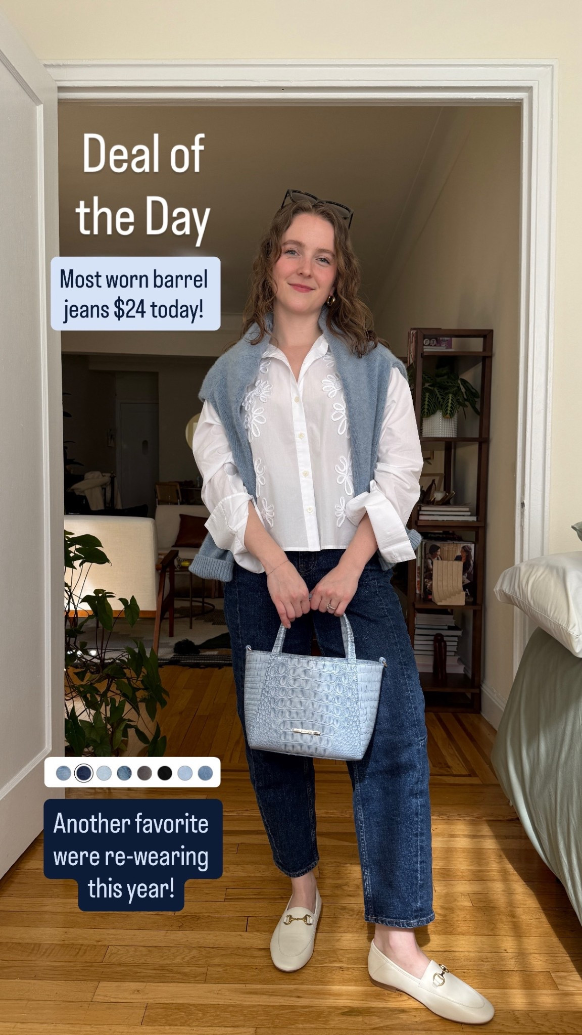 Deal of the day $25 barrel jeans for women from old navy! A favorite for two years in a row. Wearing 2 regular I’m 5ft 2 117 lbs

#LTKSaleAlert