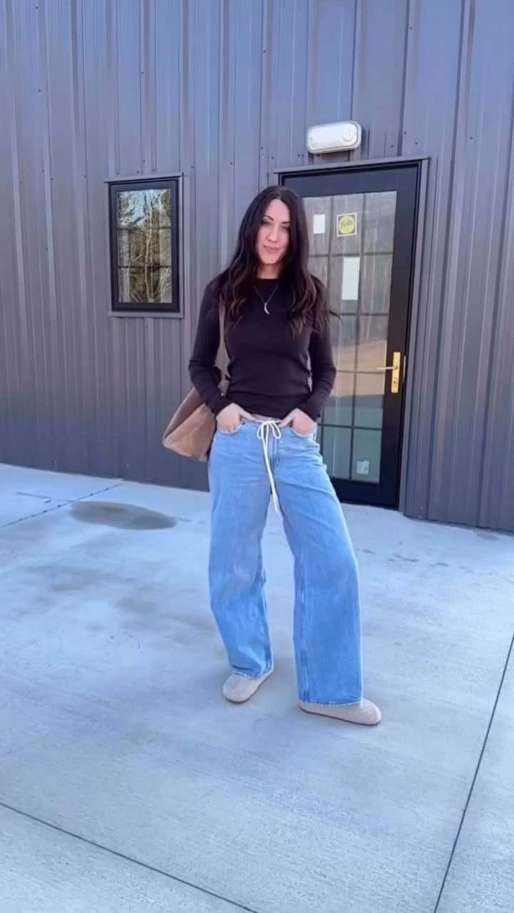 
These jeans are very comfortable, I love that the tie waist allows you to make them a little tighter if needed. Wearing the 27" 

Jeans | 2016 | outfits I love | outfits for women in their 40s | comfortable outfits

#LTKOver40 #LTKootd #LTKSeasonal