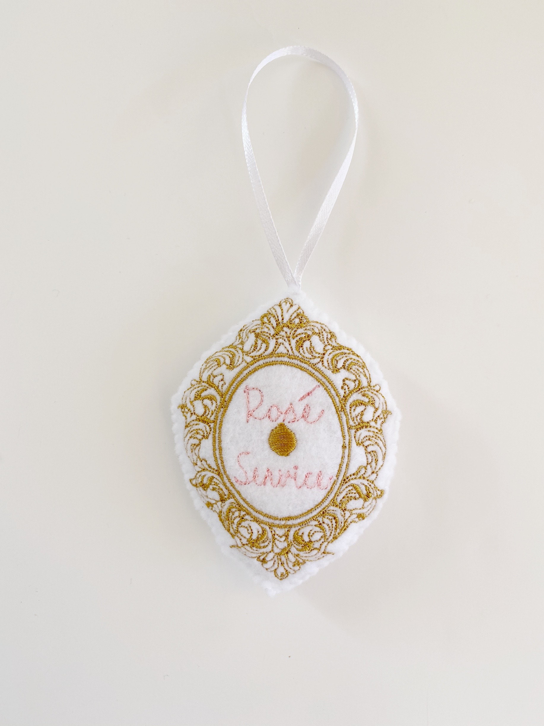 Bauble Rose Service | All The Finery