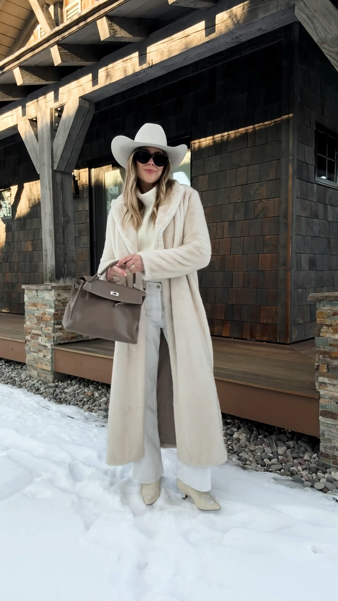 Fashion Jackson, winter outfit, faux fur coat, white jeans, winter jeans

#LTKTall #LTKootd #LTKOver40