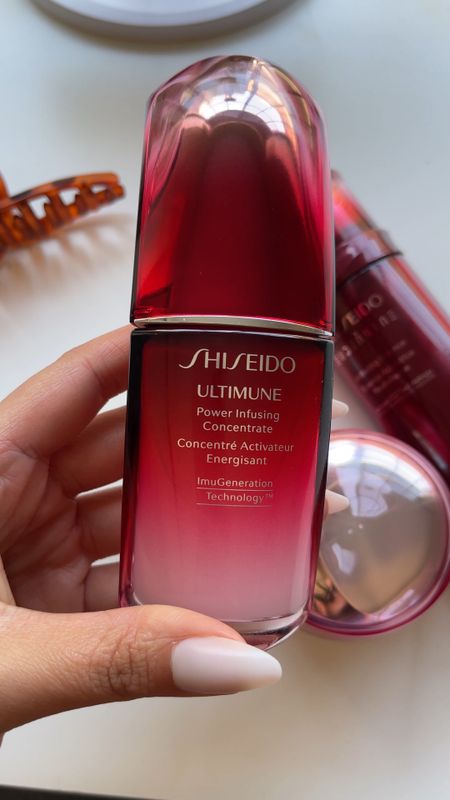 Shiseido Ultimune Power Infusing Anti-Aging Serum ✨ 
What it is: A potent antioxidant face serum with a lightweight formula that visibly reduces signs of aging, amplifies hydration, and boosts radiance in as little as three days.
Skin Type: Normal, Dry, Combination, and Oily 
Skincare Concerns: Fine Lines and Wrinkles, Dryness, and Dullness

#LTKsalealert #LTKFind #LTKbeauty