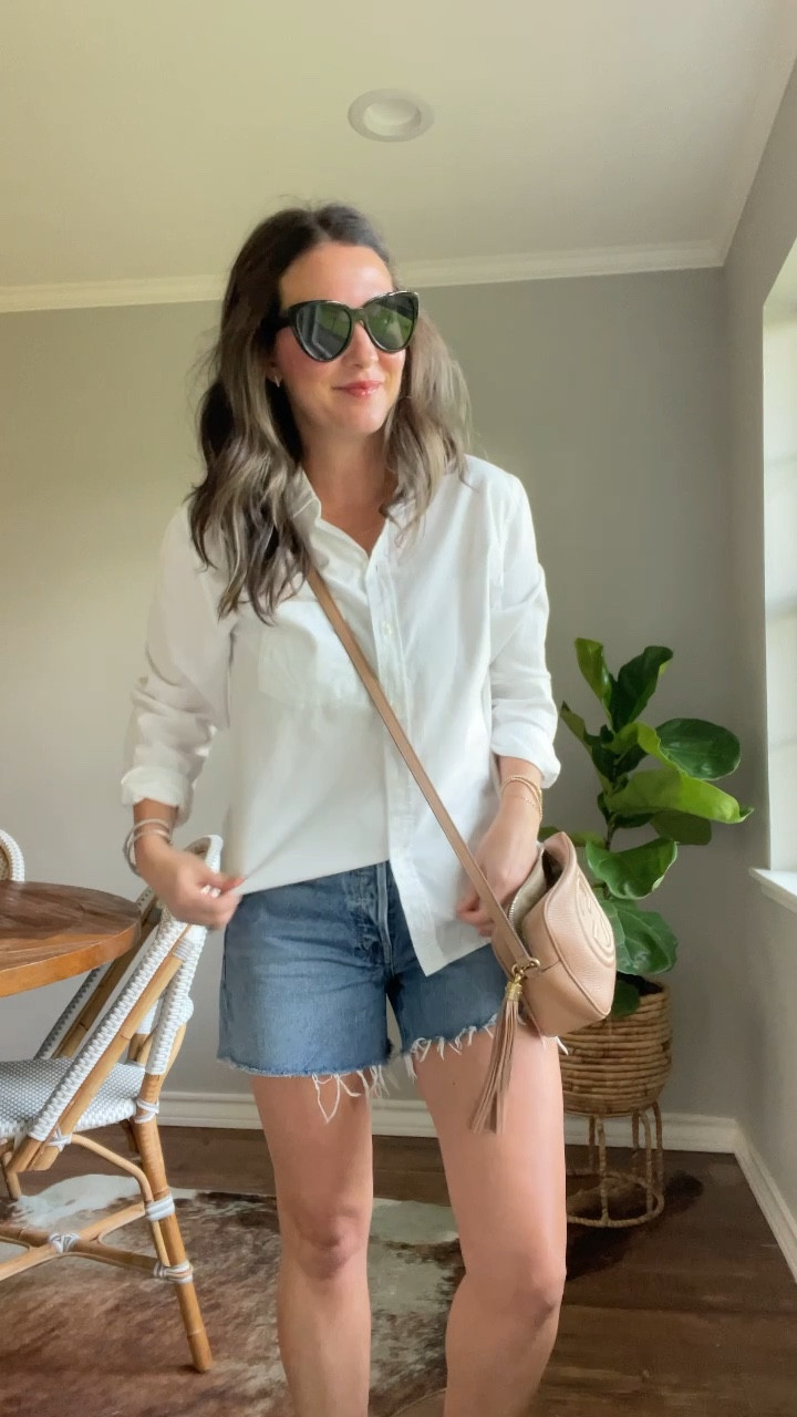 Medium in white shirt
27 in shorts
8 in shoe
Mom look
Target find
Classic look


#LTKfindsunder50 #LTKstyletip #LTKshoecrush
