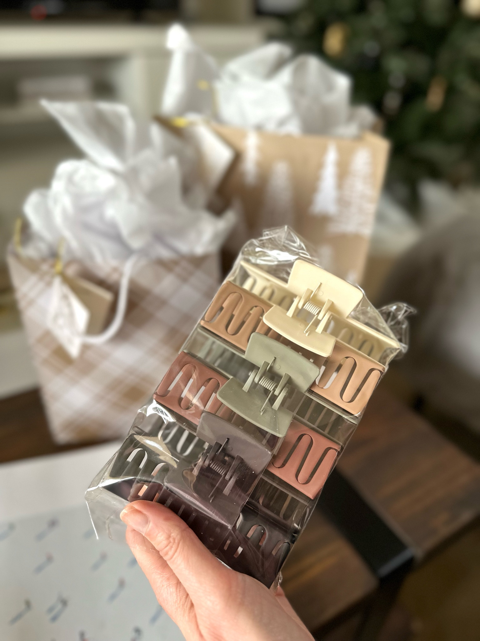 Holiday gift guide - stocking stuffers - gifts for her 

#LTKHoliday #LTKGiftGuide #LTKsalealert