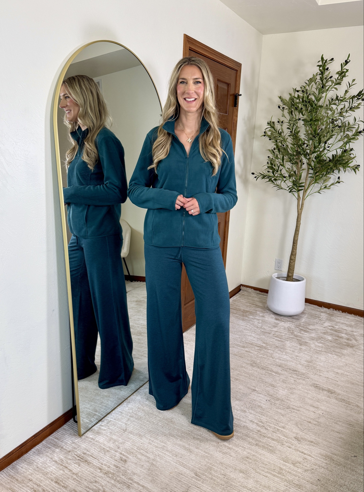 Wearing my true size medium tall
Tall size matching set- perfect for lounge, running errands, or travel. Travel, matching set, fall set, sweatpants, sweatshirt, cozy, casual outfit, mom on the go! 

#LTKFindsUnder50 #LTKTall #LTKSaleAlert