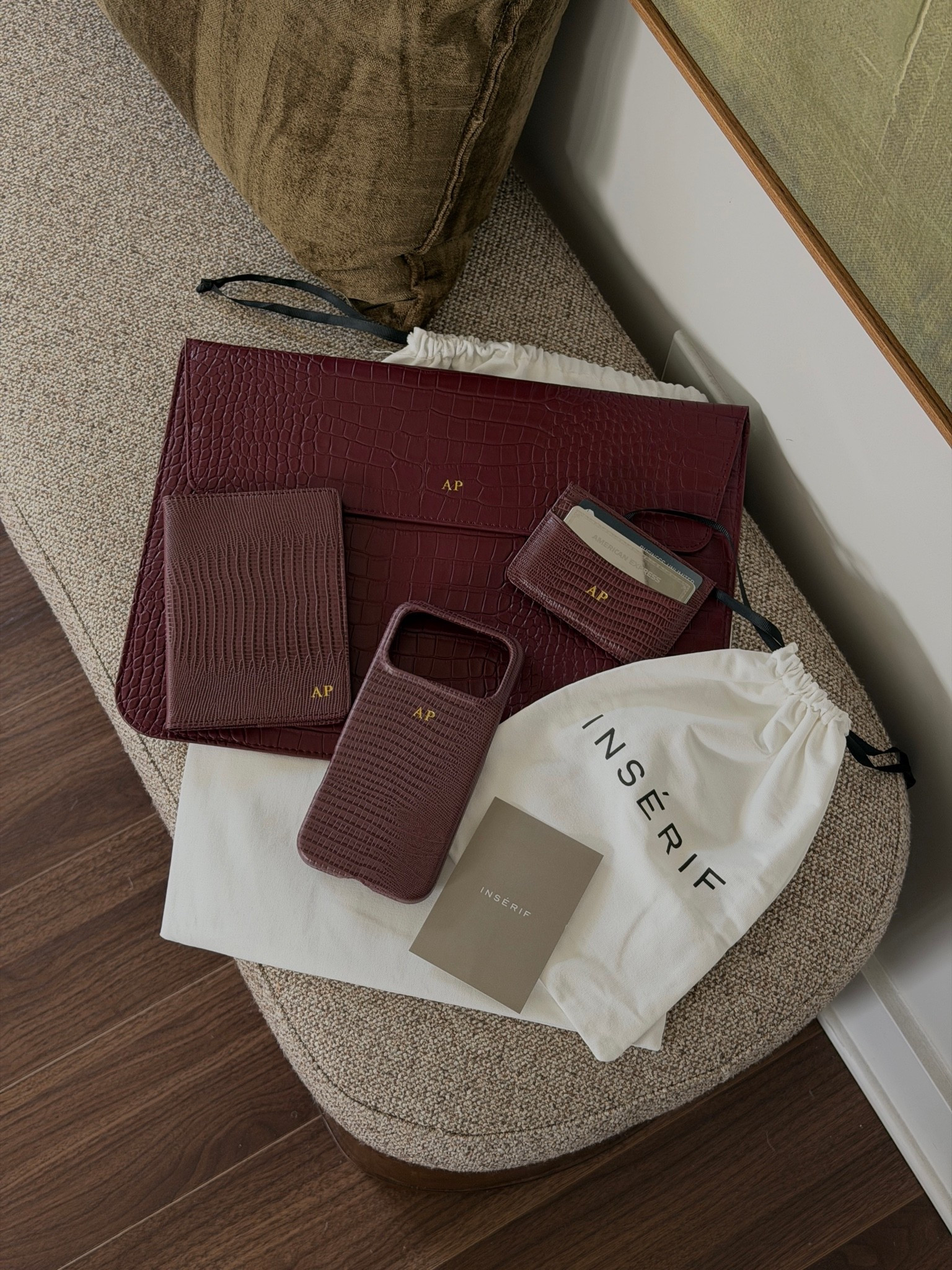 obsessed with my new tech accessories @INSERIF 🖤

#LTKdayinmylife #LTKTravel #LTKSeasonal