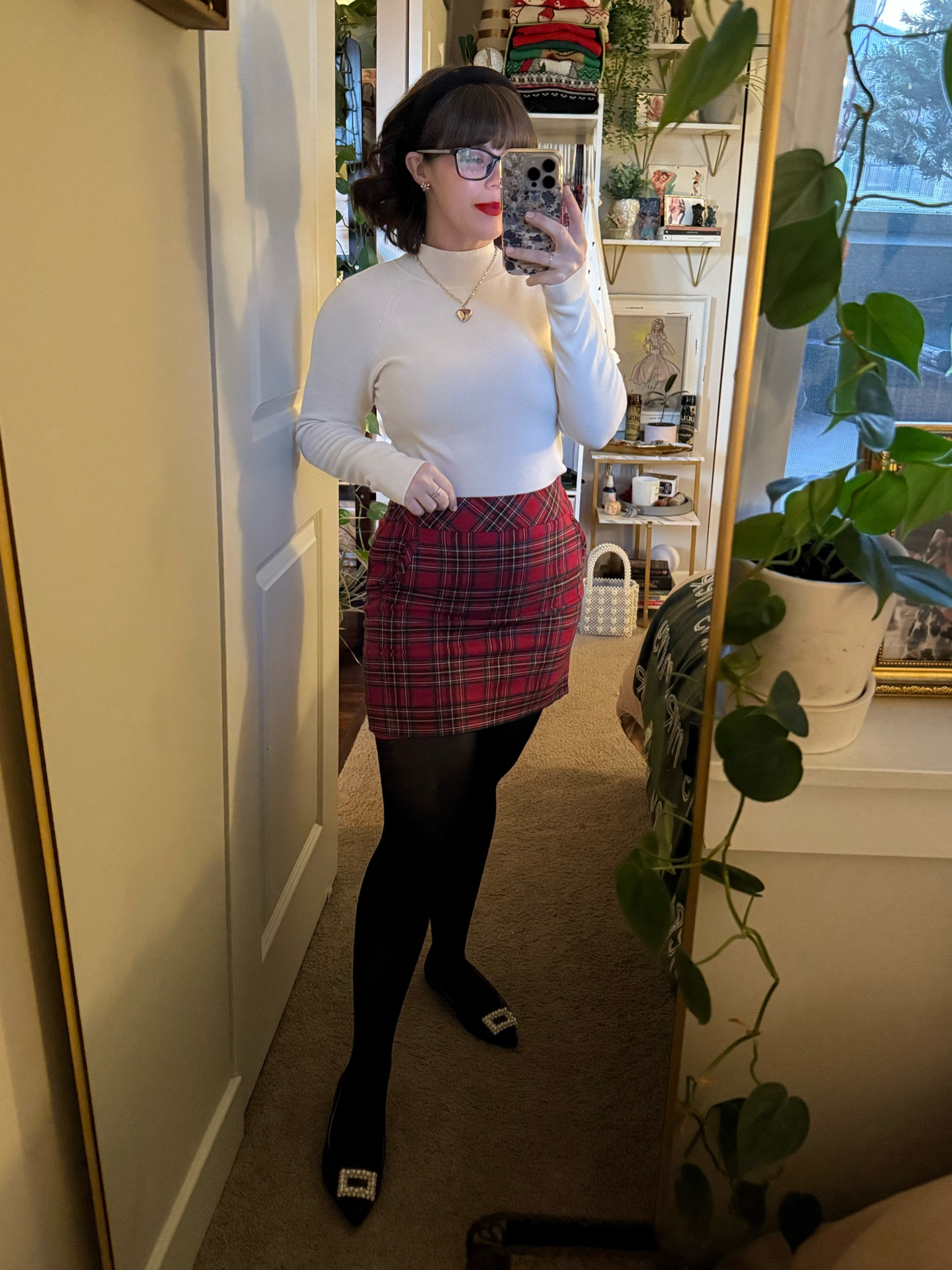 My first official holiday season outfit! I actually thrifted this top and skirt on ThredUp, but I’ve added similar finds  

#LTKWorkwear #LTKHoliday #LTKStyleTip