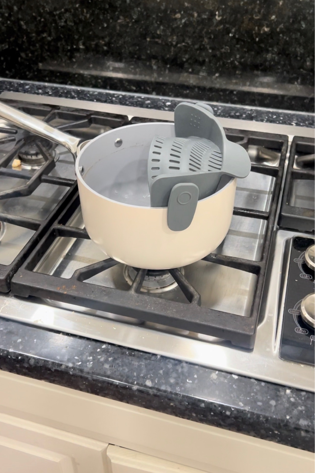 Snap N Strain strainer is on sale for 15% off! Comes in 5 colors and works on pots and bowls to easily strain liquid. 

#LTKhome #LTKsalealert