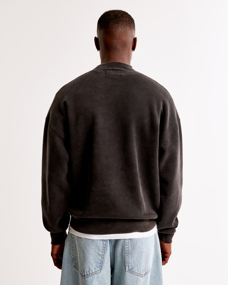 NFL Tampa Bay Buccaneers Graphic Crew Sweatshirt | NFL NFL | Abercrombie.com | Abercrombie & Fitch (US)