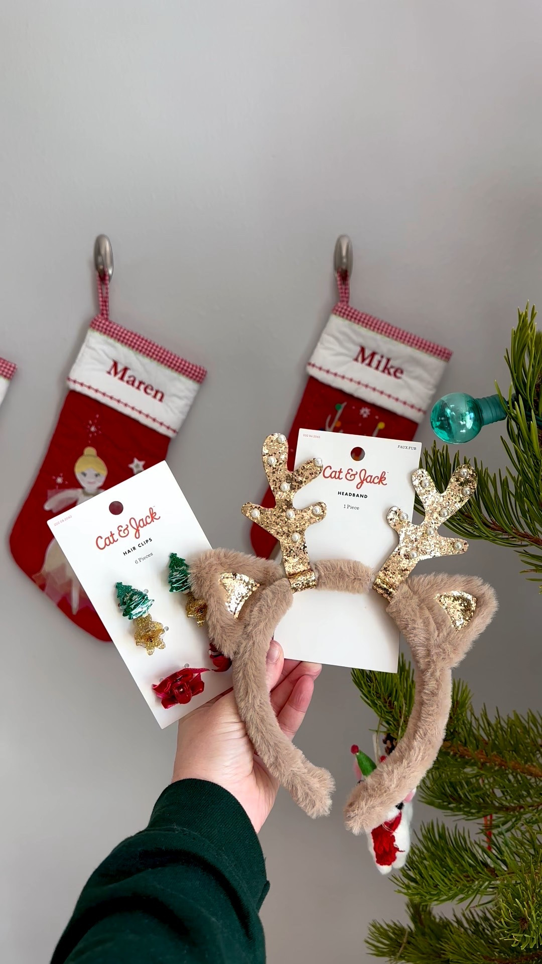 I found the cutest stocking stuffer fillers this year 🎅🏻✨ These Girls’ 6pk Christmas Mini Claw Clip Sets are absolutely adorable — and the Girls’ Holiday Reindeer Headband adds the perfect festive touch! Such fun, affordable finds for holiday parties, school events, or Christmas morning surprises.
#LTKHoliday #LTKGifts #StockingStuffers #HolidayAccessories #KidsChristmasStyle #GirlsHairAccessories #HolidayHairClips #ChristmasGiftIdeas #HolidayMagic #MomApprovedGifts #ChristmasForKids

#LTKKids #LTKHoliday #LTKGiftGuide