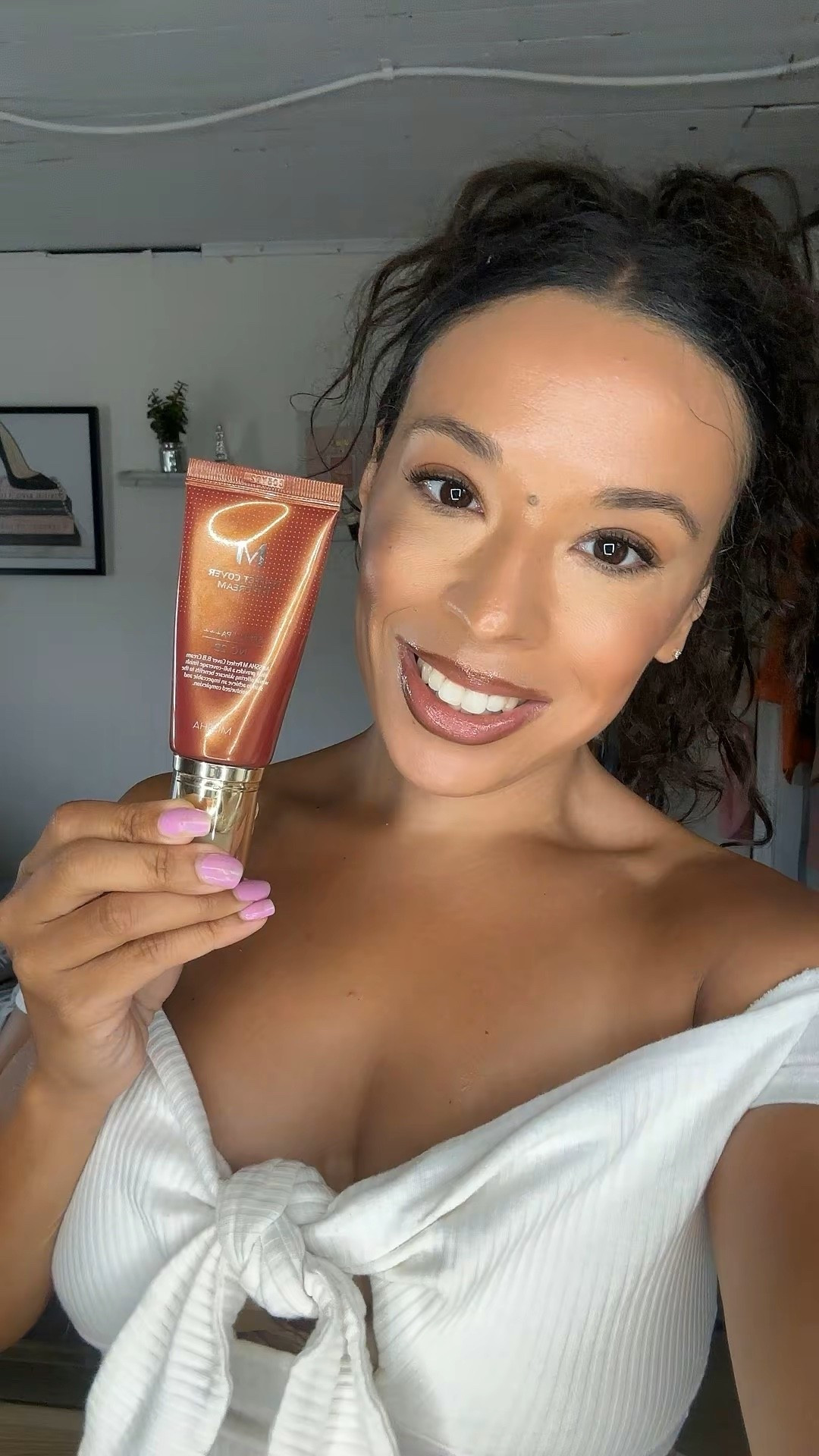 I am obsessed with Missha Perfect cover bb cream. This made my skin look flawless.  It has spf 42 +++ so pretty snd protected!! Use my code jazzyphizz to save!

#LTKBeauty