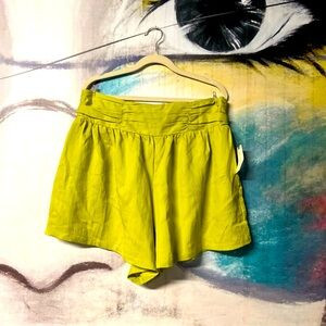 Maeve by Anthropologie Rouched waiste flowy shorts sz Large | Poshmark