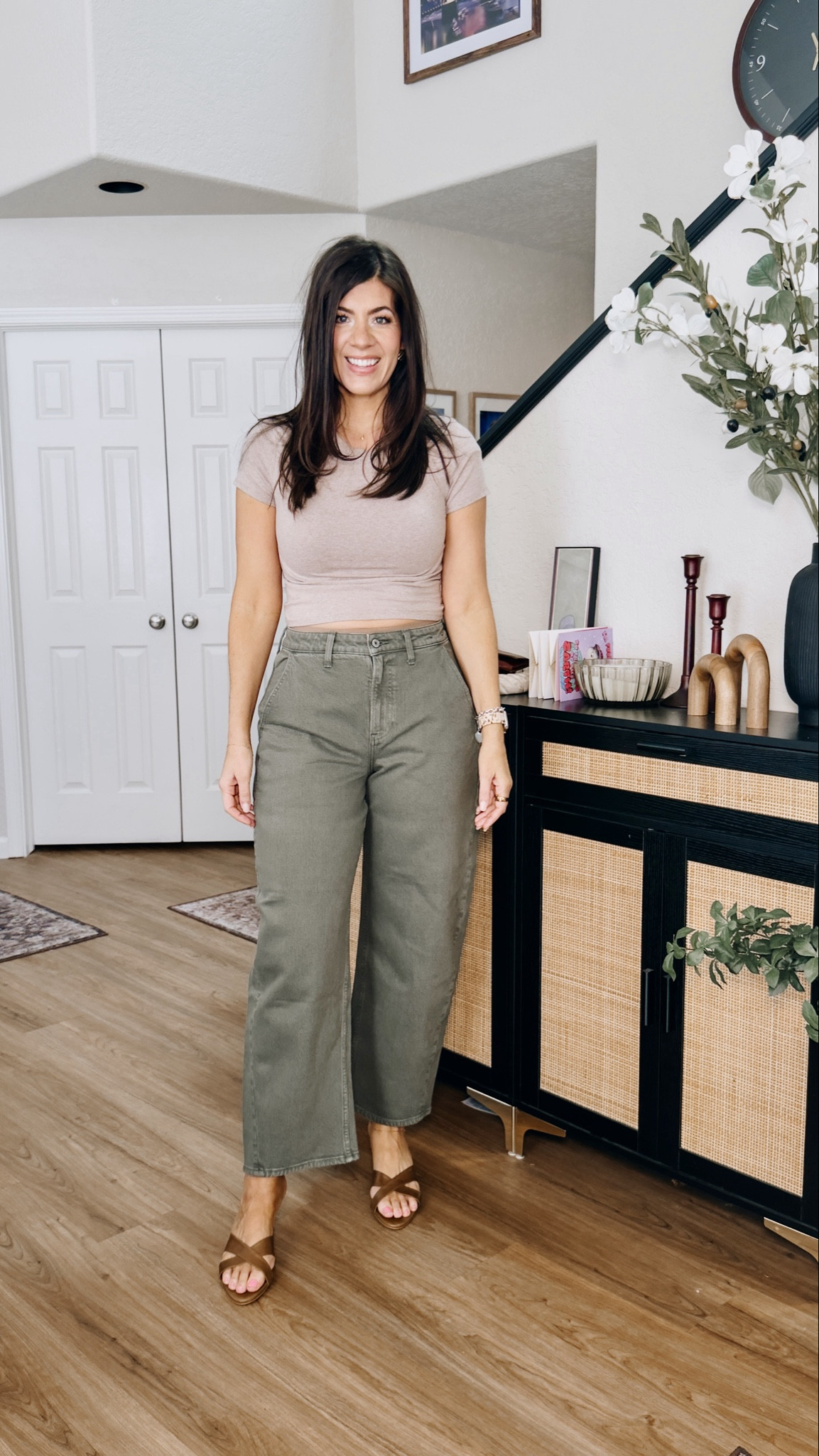 Abercrombie sale
On a medium tee
29 long curvy barrel jeans 

#LTKSpringSale #LTKMidsize #LTKOver40