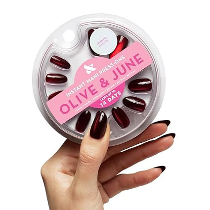 Olive & June Instant Mani Press-On Nails | Valentine's Day | (Glue) Medium, Oval 42 Fake Nails, 2... | Amazon (US)