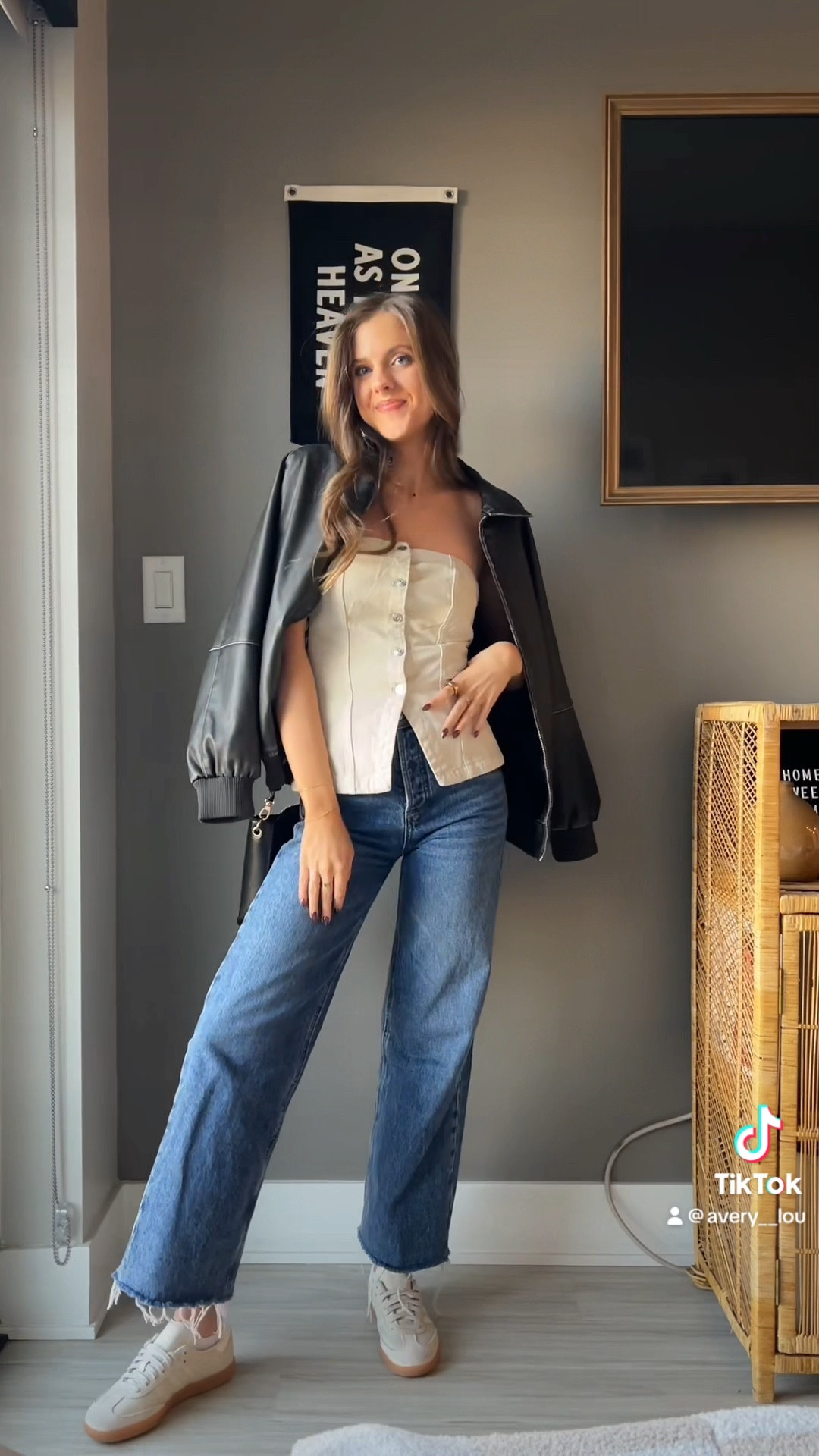 Karaoke Night #OOTN 🎤🤍 

The color of the top I have is sold out but I linked the blue denim version! 

#LTKfindsunder50 #LTKVideo #LTKfindsunder100