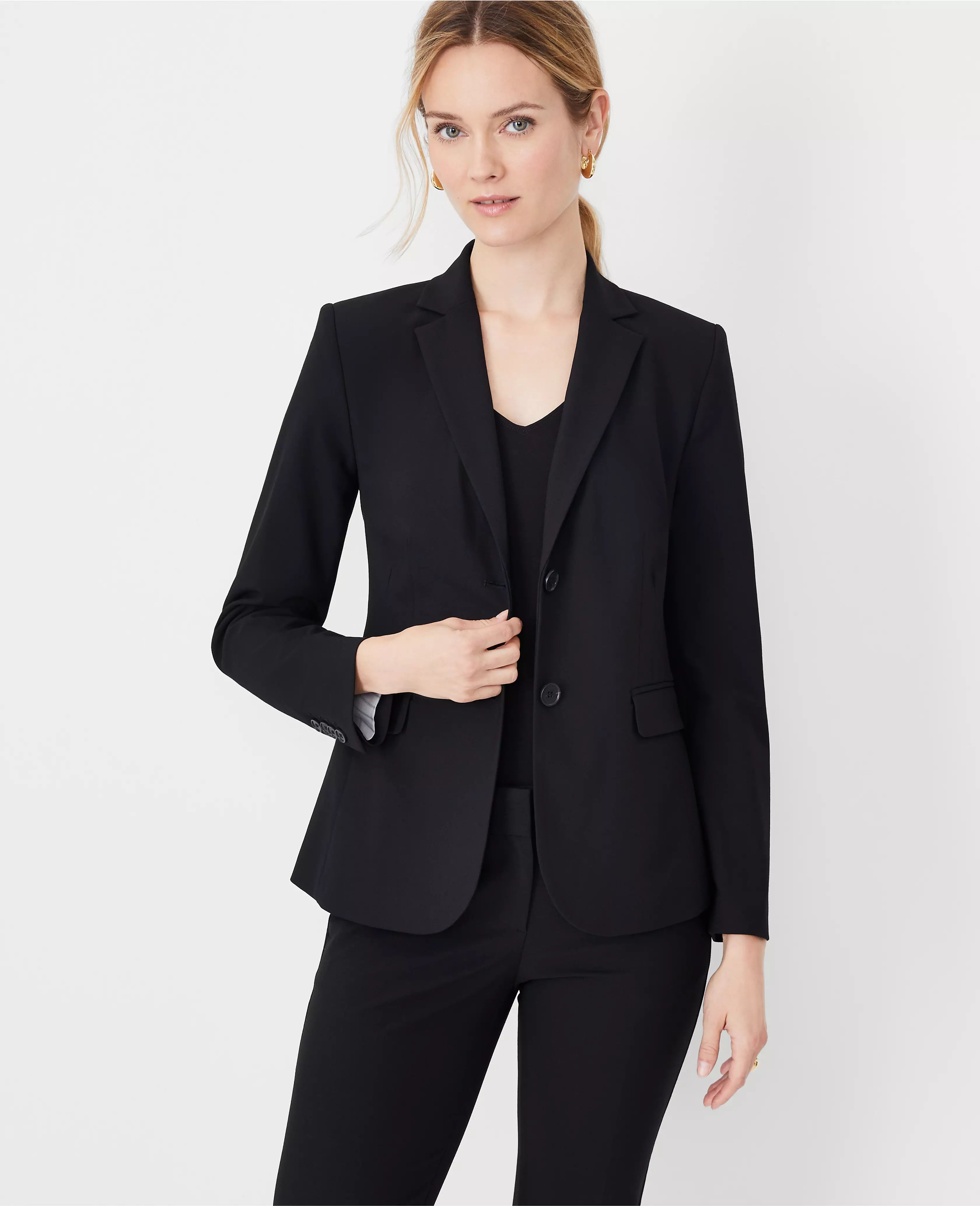 The Notched Two Button Blazer in Seasonless Stretch - Curvy Fit | Ann Taylor (US)