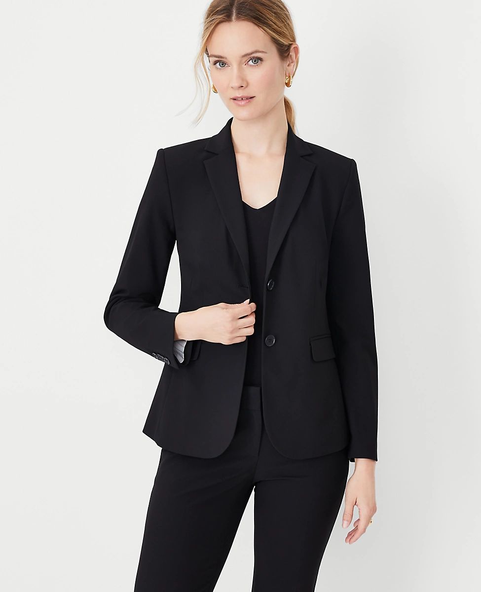 The Notched Two Button Blazer in Seasonless Stretch - Curvy Fit | Ann Taylor (US)