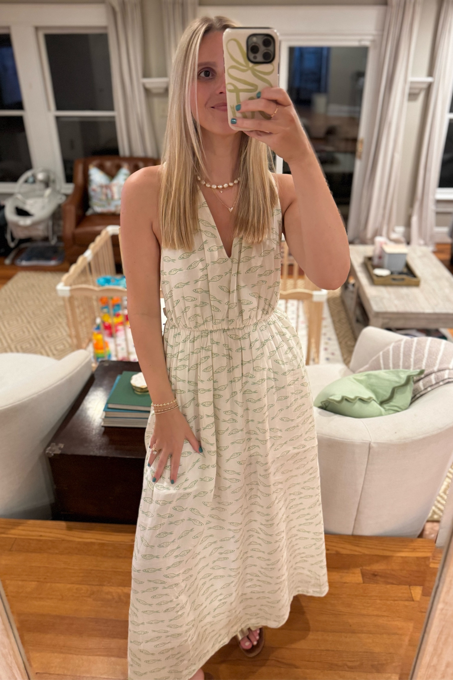 Love the fish! This dress runs big though. I’m 5’7, 135 lbs and usually wear a small but had to get an XS 